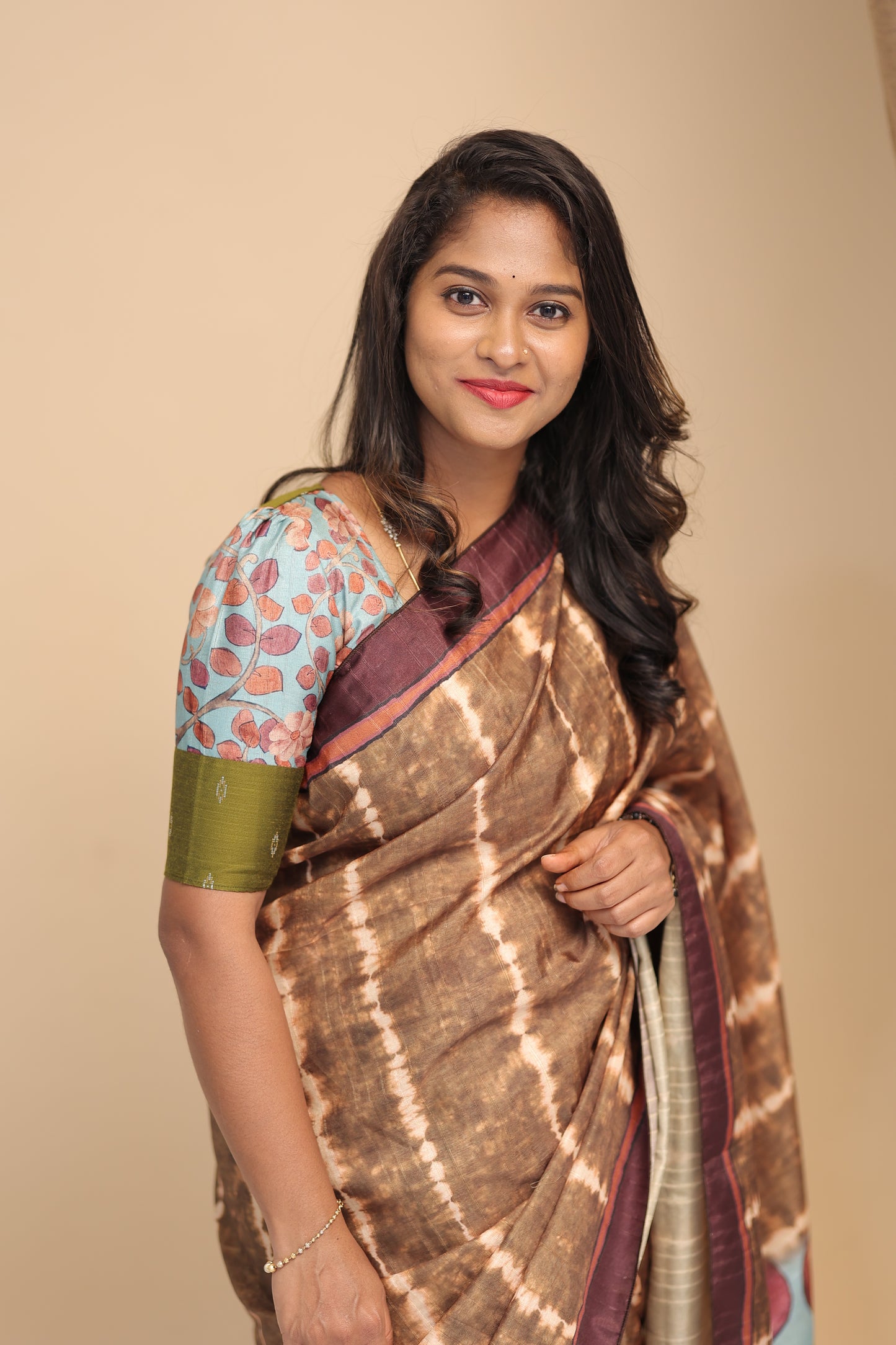 Semitussarsaree-ST406