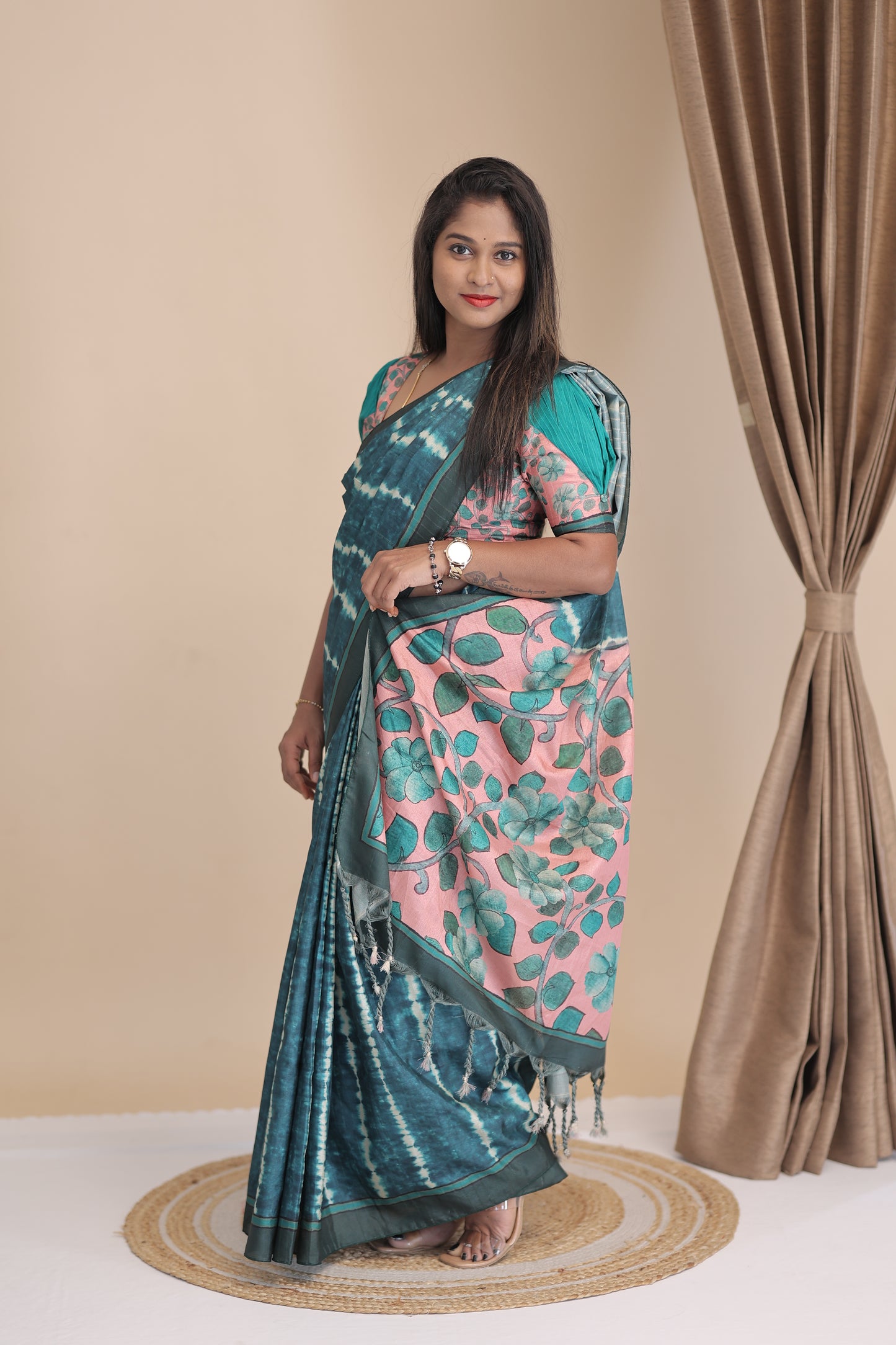 Semitussarsaree-ST401