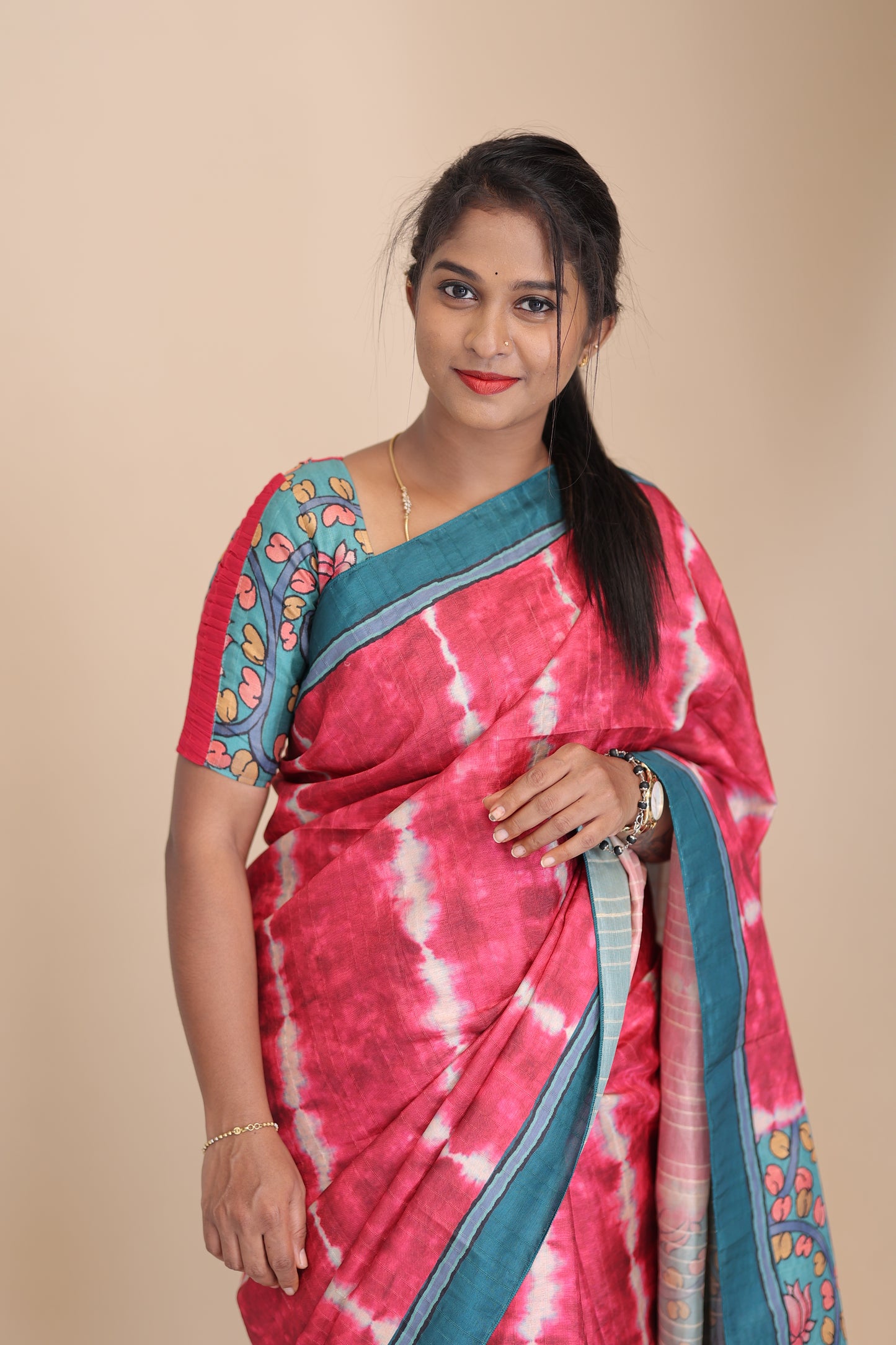 Semitussarsaree-ST402